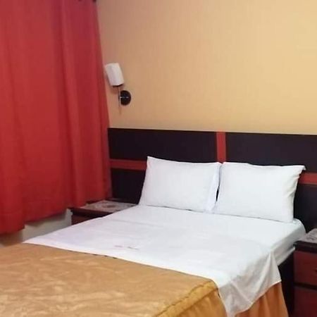 Hotel Mayros Satipo Bagian luar foto