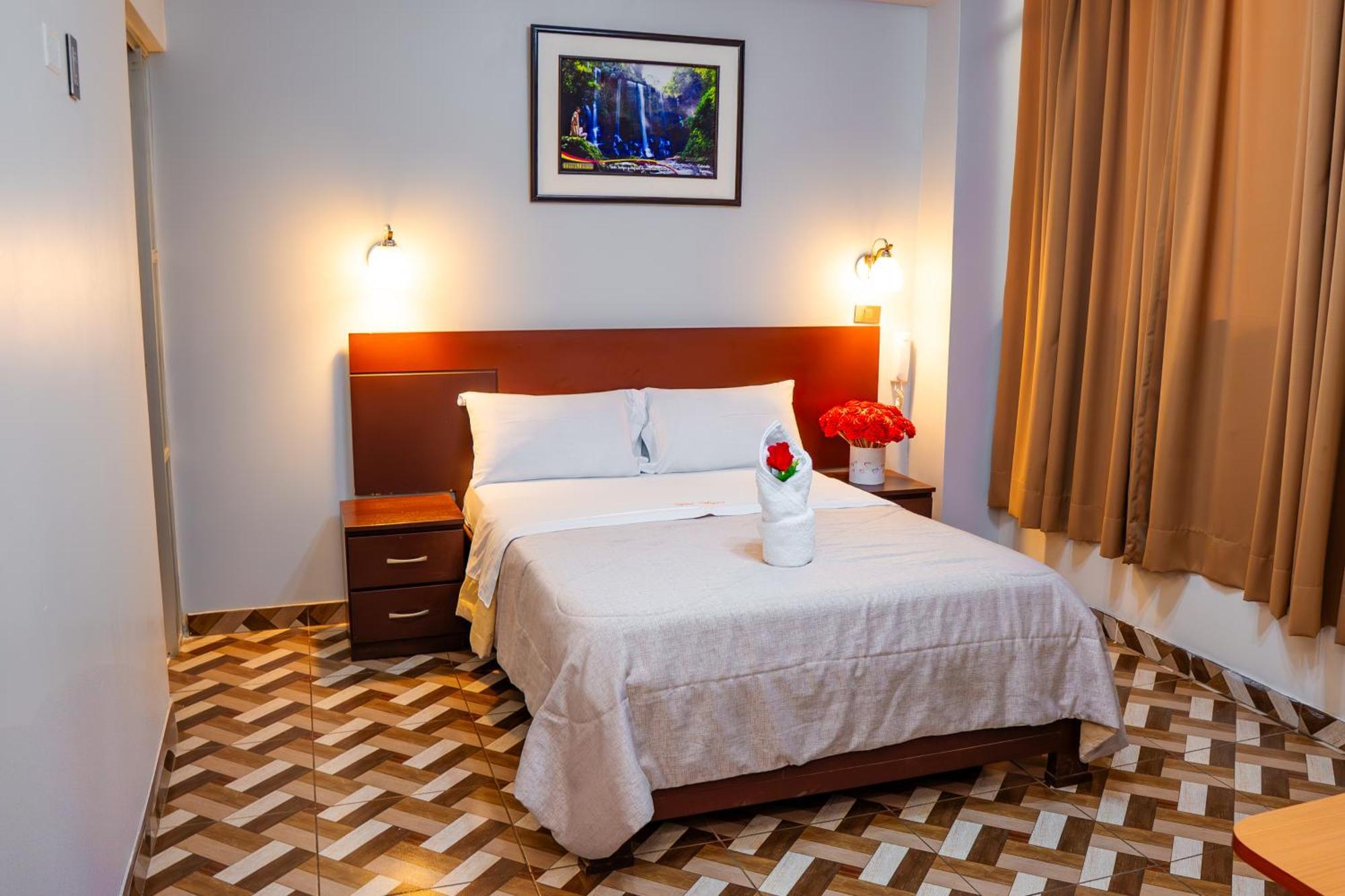Hotel Mayros Satipo Bagian luar foto